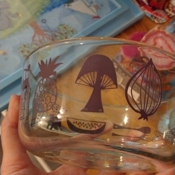 Vintage Mod Kitchen Pyrex glassware bowl - Picture 7 of 7